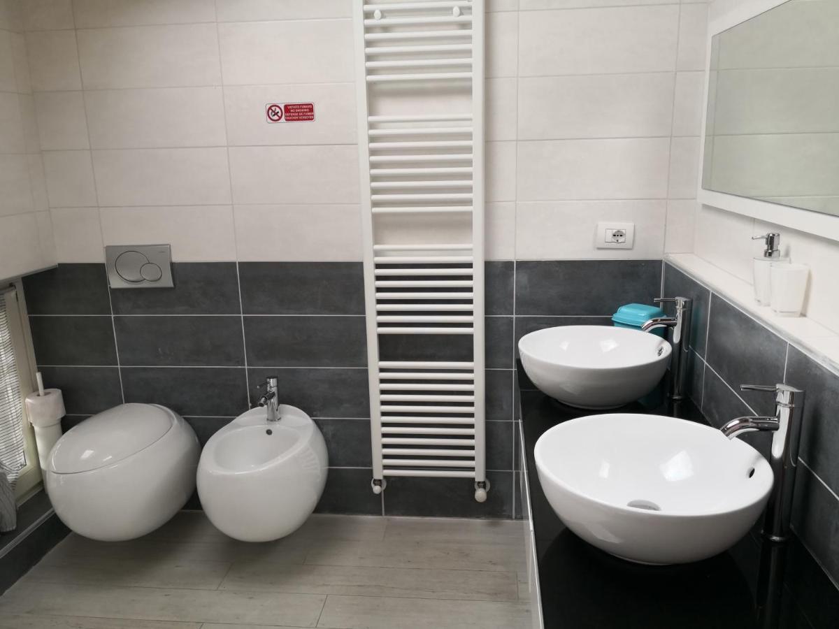 Charme Lake Loft Ispra Luaran gambar