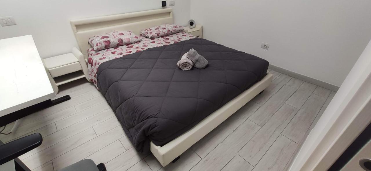 Charme Lake Loft Ispra Luaran gambar