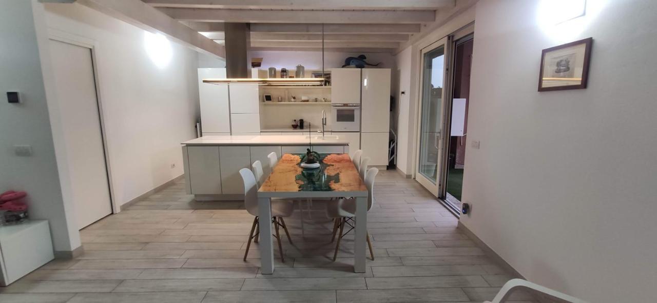 Charme Lake Loft Ispra Luaran gambar