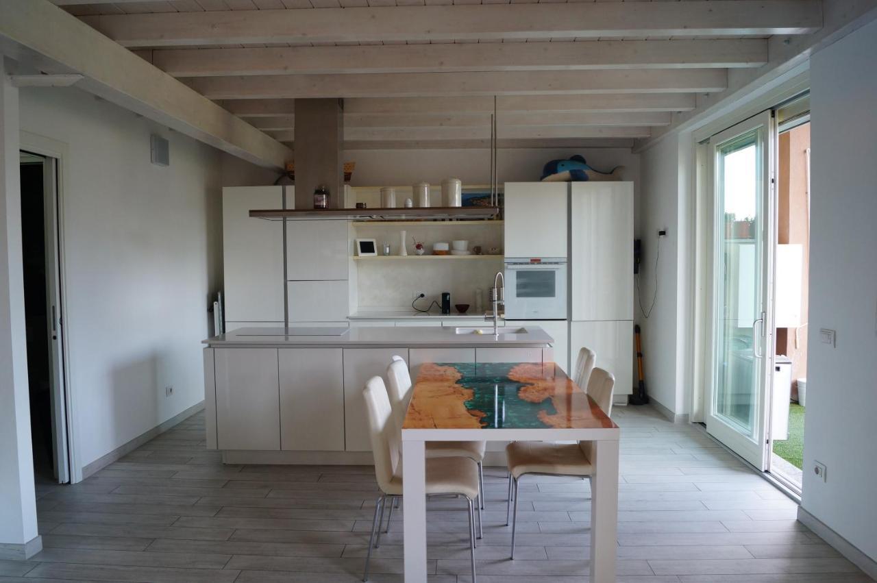 Charme Lake Loft Ispra Luaran gambar